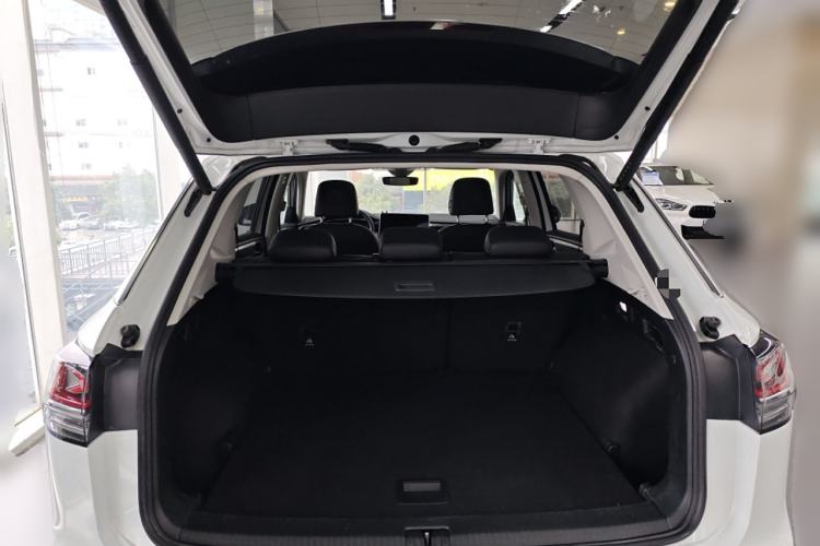 Used Volkswagen Tayron 2023 300TSI Two-Wheel-Drive Luxury Plus Advanced Edition Trunk