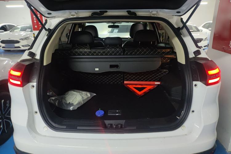 Used Geely Auto Emgrand X7 Sport 2020 1.8TD DCT Two-Wheel Drive Smart Connect 4G-Enabled Version