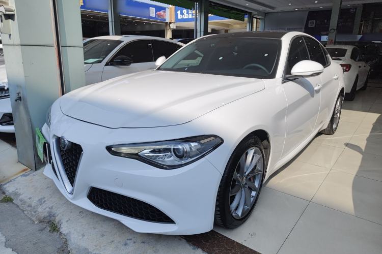 Used Alfa Romeo Giulia 2019 2.0T 280HP Luxury Edition