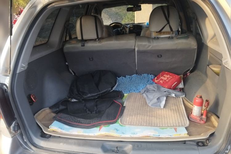 Used Huatai Santa Fe Classic 2012 2.0T Diesel Automatic 4x4 Prestige Version Trunk