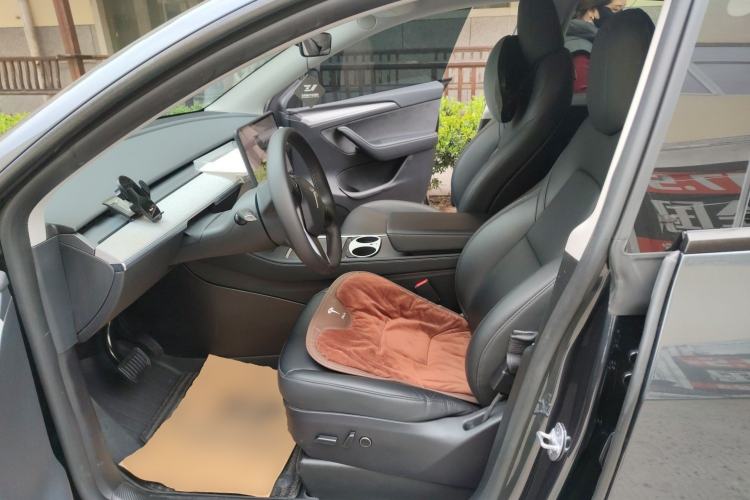 Used Tesla Model Y 2024 Rear-Wheel-Drive Version
