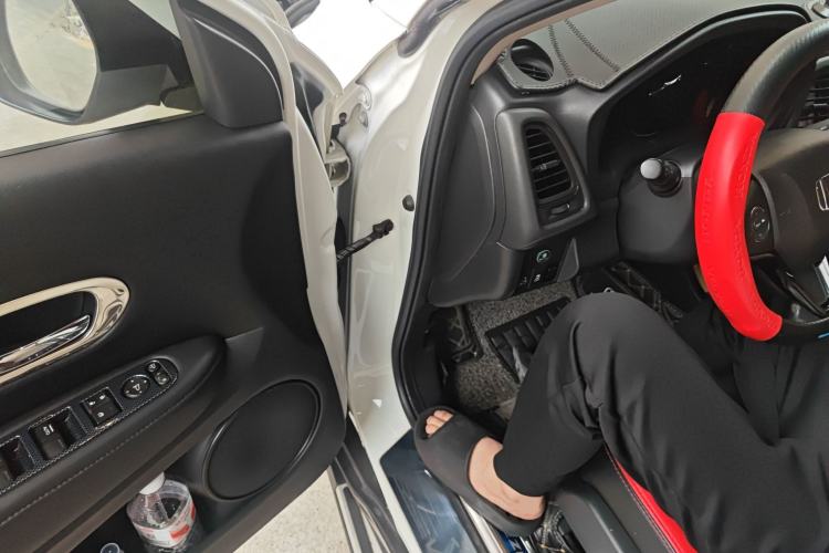 Used Honda Vezel 2017 1.8L CVT 2WD Elite Model
