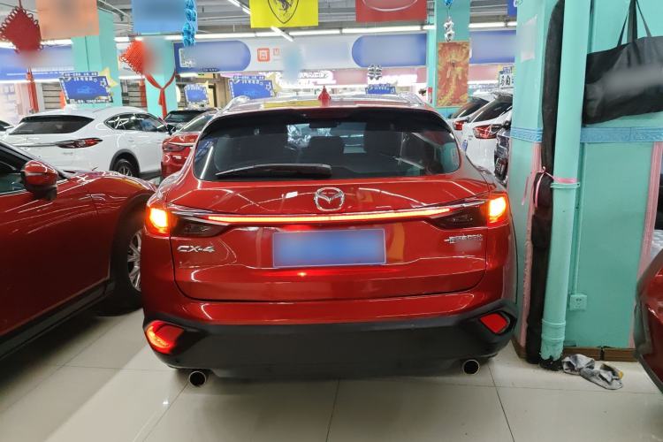 Used Mazda CX-4 2018 2.0L Automatic Two-Wheel Drive Blue Sky Premium Upgrade Version China V Standard Rear