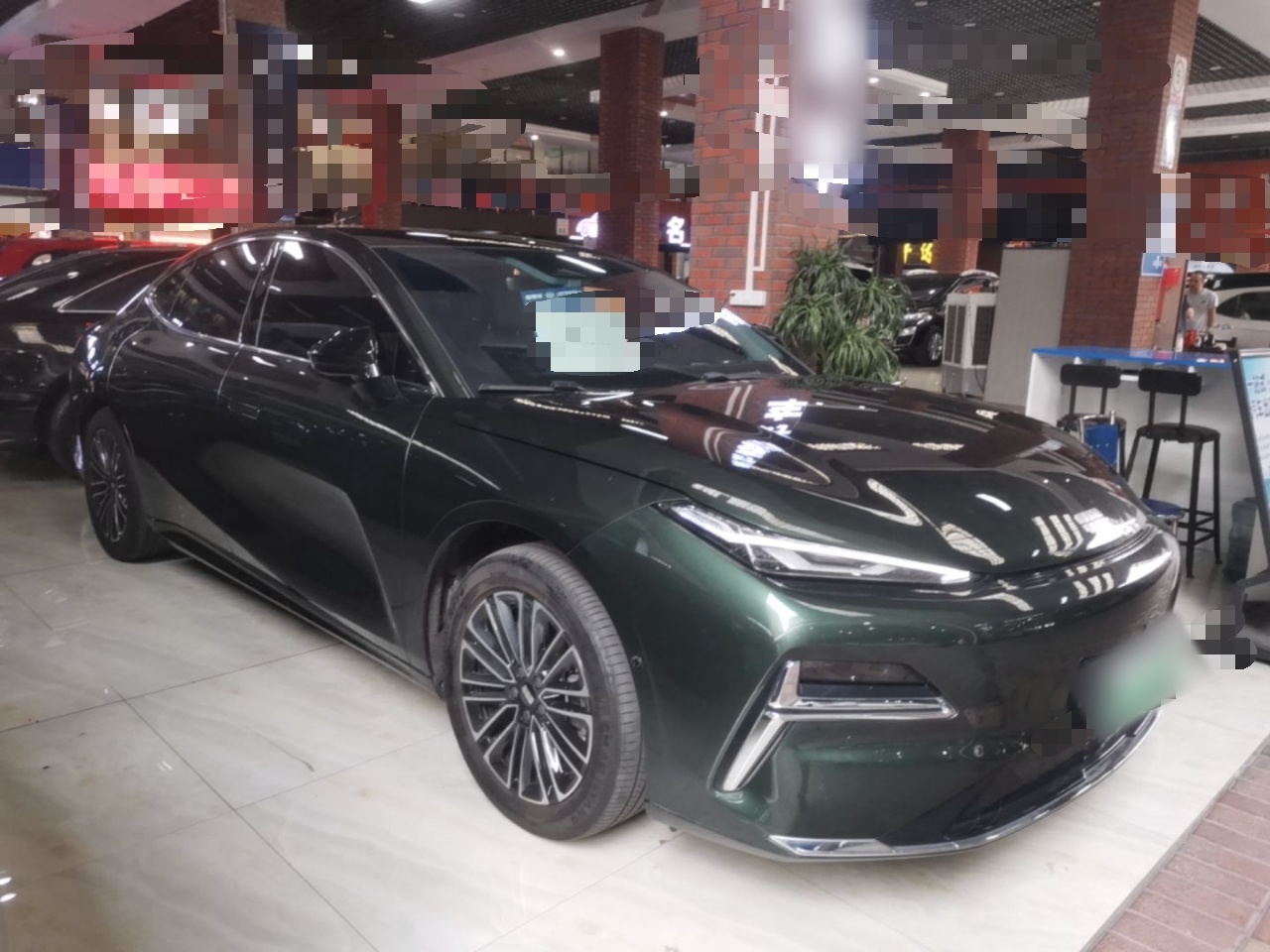Geely Galaxy 8 2025 130km EM-i Deluxe Edition — снимка 12