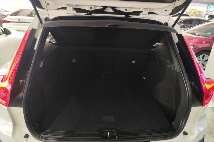 Used Volvo XC40 2020 T3 Smart & Stylish Edition Trunk