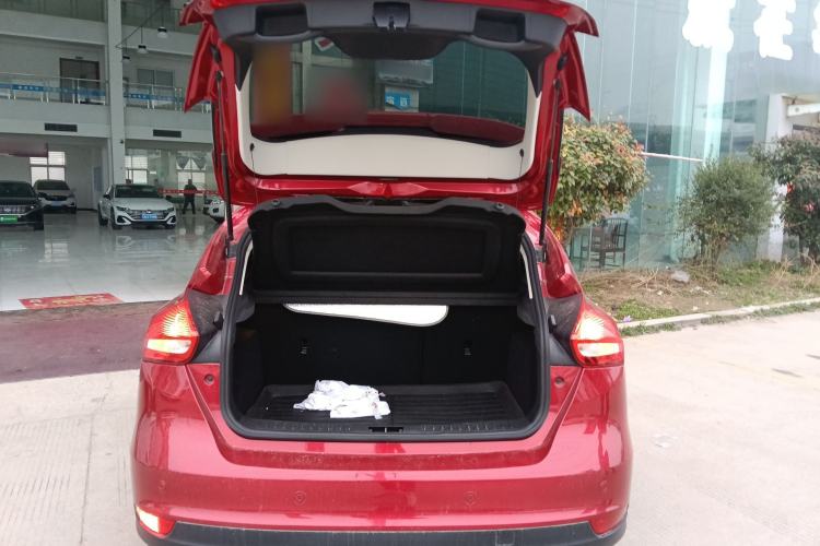 Used Ford Focus 2018 Hatchback Classic 1.6L Automatic Trendy SmartDrive Edition