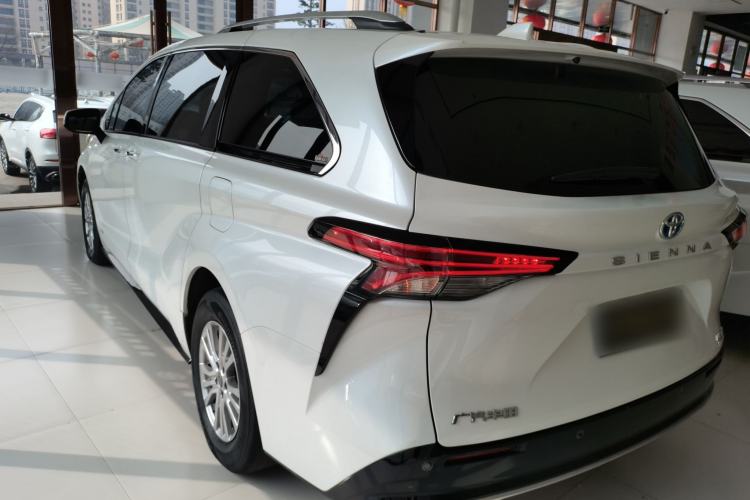 Used Toyota SIENNA 2021 2.5L Hybrid Premium Edition Rear Left 45 Deg