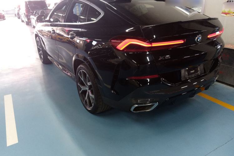 Used BMW X6 2021 xDrive40i Luxury Model with M Sport Package