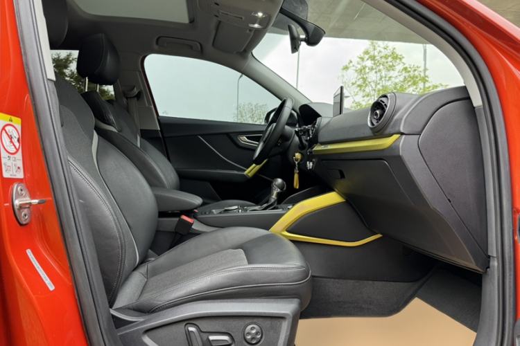 Used Audi Q2L 2018 35 TFSI Fashion Dynamic Version China V Emission Standard Right Front Seat