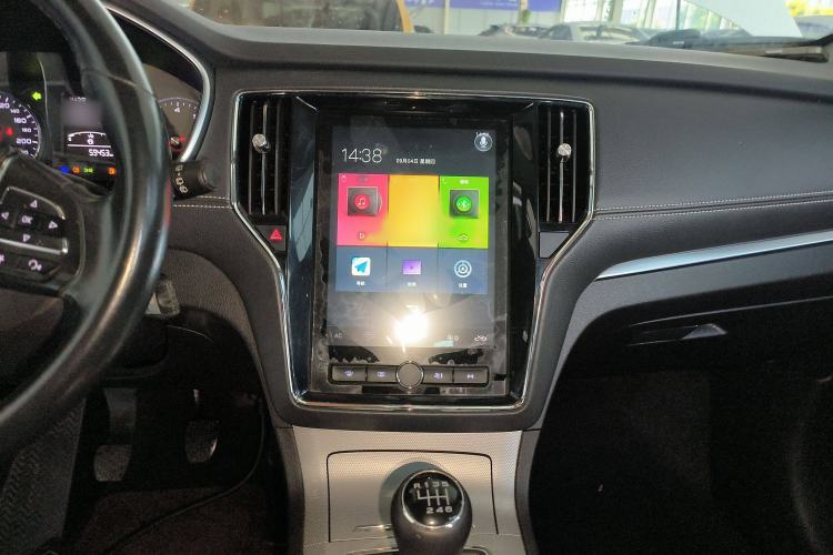 Used Roewe RX5 2019 20T Two-Wheel Drive Manual 4G Connect Platinum Edition