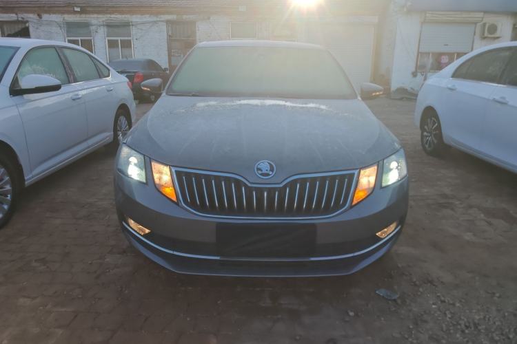 Used Skoda Octavia 2019 1.5L Automatic SmartDrive Comfort Edition China VI Standard