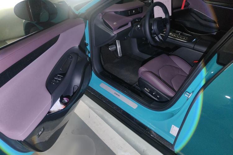 Used Xiaomi Auto SU7 2024 Four-Wheel Drive Ultra-Long Range Advanced Intelligent Driving Max Edition Driver Seat