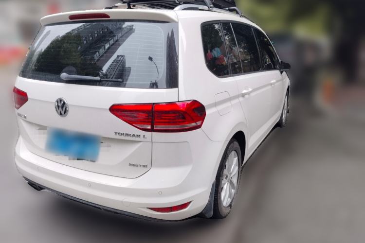 Used Volkswagen Touran 2016 Volkswagen Touran L 280TSI DSG Comfort Edition
