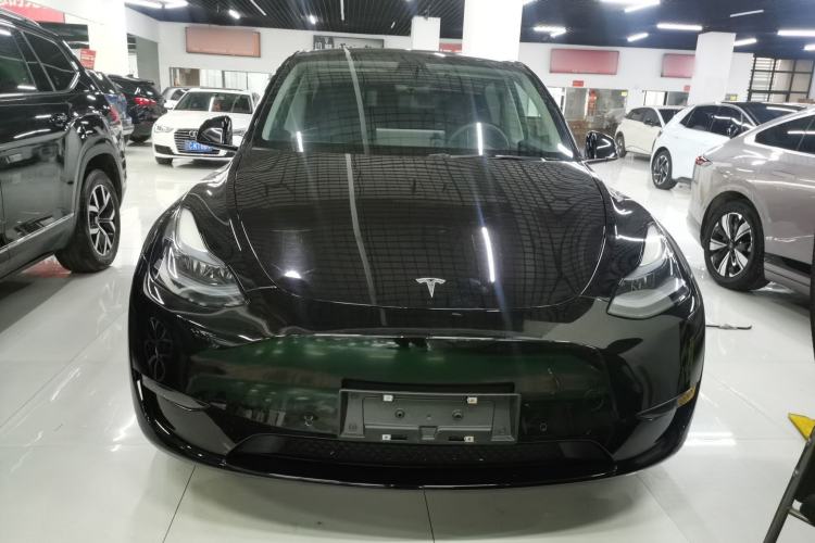 Used Tesla Model Y 2022 Long-Range All-Wheel-Drive Version Front