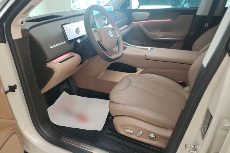 Used Leapmotor C11 2026 All-Electric 640 LiDAR Prestige Edition Left Front Seat