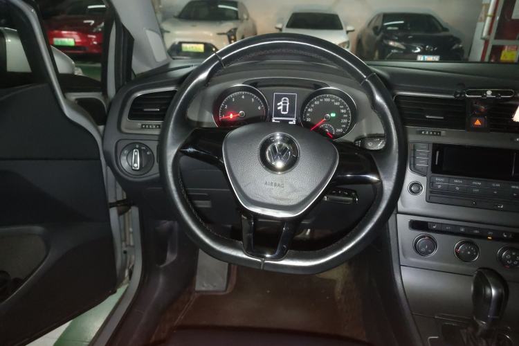 Used Volkswagen Golf 2015 1.6L Automatic Comfort Model
