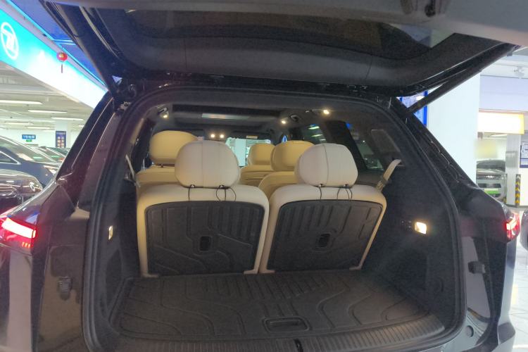 Used ONVO Luxeed L90 2025 Model—Max Six-Seater Version