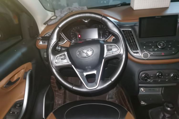 Used Soueast DX7 2017 1.5T Manual Luxury Model Steering Wheel