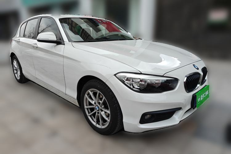 Used BMW 1 Series 2016 118i Leading Model Front Right 45 Deg
