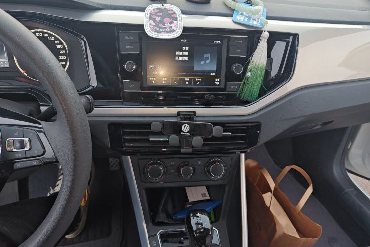 Used Volkswagen Polo 2019 Plus 1.5L Automatic Colorful Technology Edition Audio And AC Panel