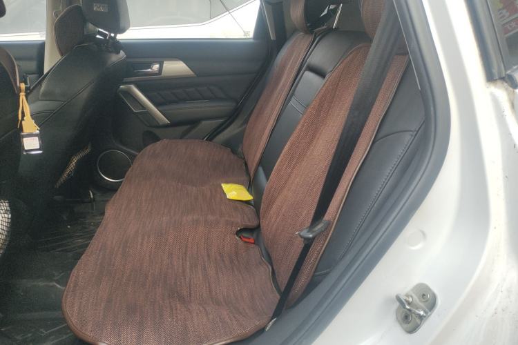 Used Haval H2 2016 Red-Label 1.5T Manual Two-Wheel Drive Luxury Model