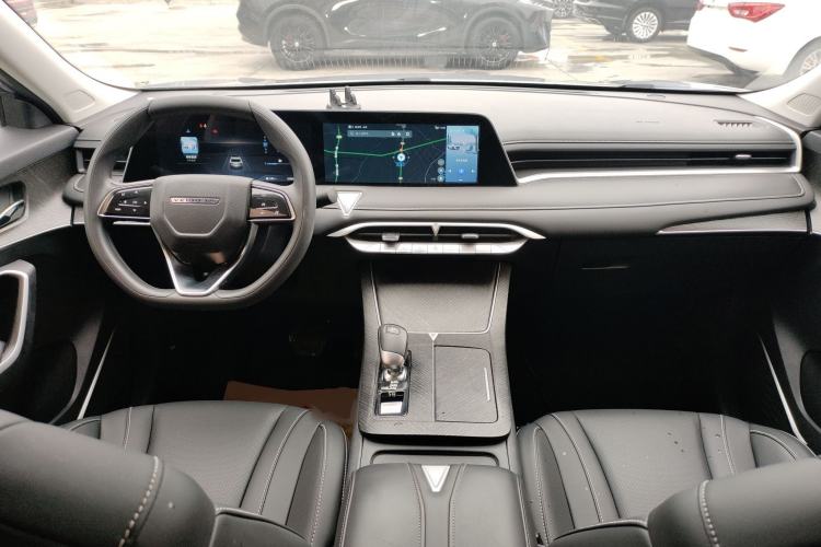 Used Venucia V 2021 260T Idol Edition
