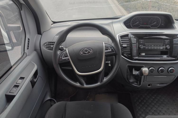 Used SAIC MAXUS Xintu V80 2021 2.0T Manual Classic Aoyuntong Short Wheelbase Mid-Height 7/8/9-Seater
