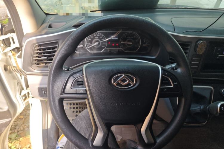 Used SAIC MAXUS Xintu V80 2023 2.0T Manual Classic Aoyuntong Long Wheelbase Mid-Height 6/7/8/9-Seater
