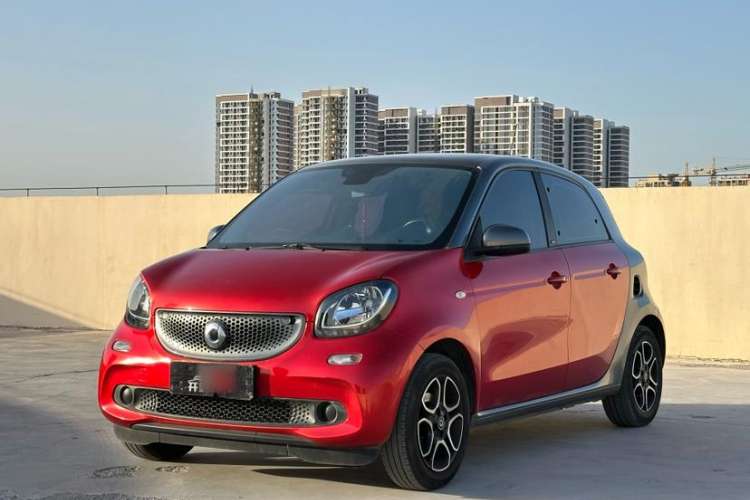 Used smart forfour 2016 0.9T 66 kW Pioneer Edition