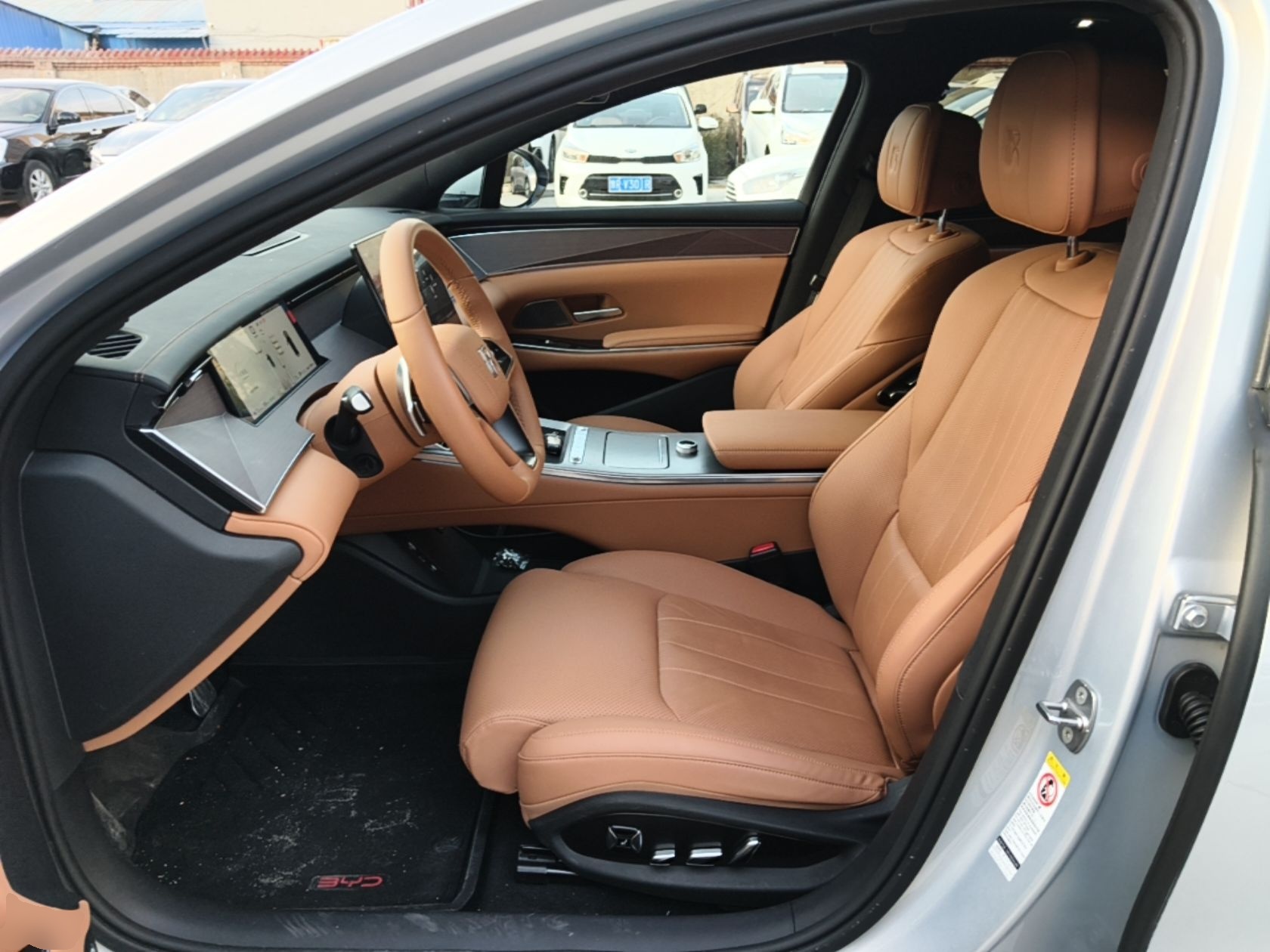 BYD Han L 2025 EV Four-Wheel Drive LiDAR Flagship Model — снимка 17