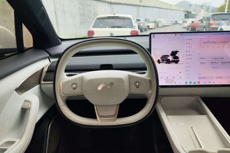 Used ONVO L60 2024 60 kWh Rear-Drive Version