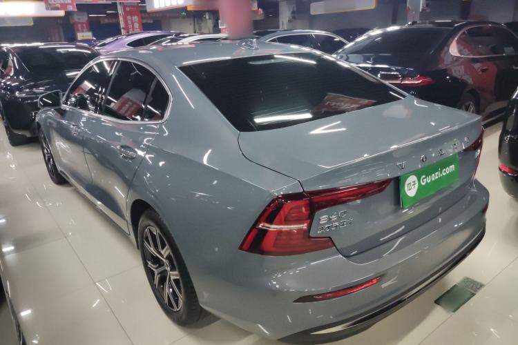 Used Volvo S60 2024 B4 Zhiyi Luxury Edition Exterior 2