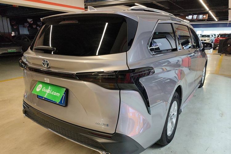 Used Toyota Granvia 2023 2.5L Hybrid Comfort Edition
