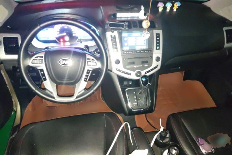 Used BYD S6 2014 2.4L Automatic Prestige 5-Seater