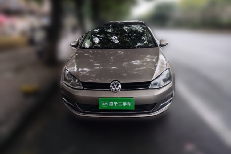 Used Volkswagen Golf 2016 230TSI Automatic Comfort Version
