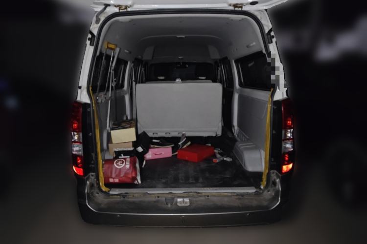 Used Jinbei New Hiace X30L 2023 1.5L Super-Enjoyment Edition Passenger Van 5/6/7-Seater Non-Air-Conditioned Version SWC15M