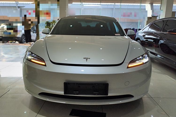 Used Tesla Model 3 2025 Rear-Wheel-Drive Version
