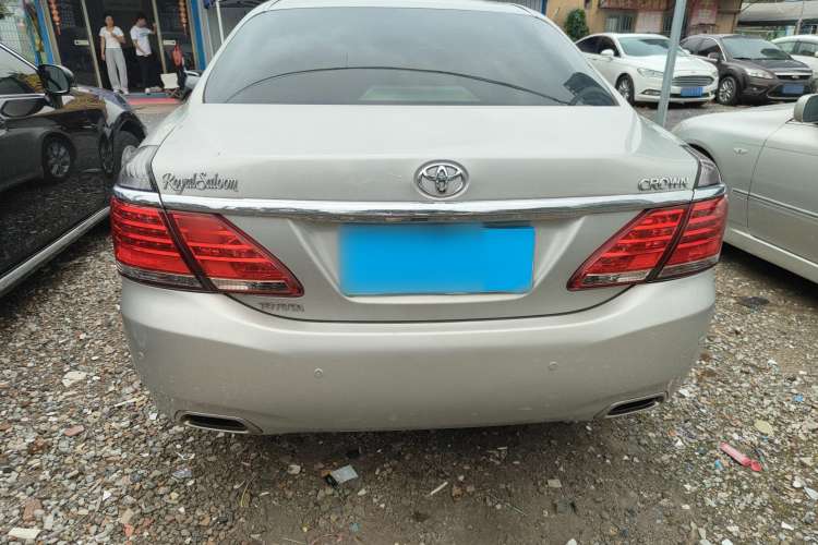 Used Toyota Crown 2012 2.5L Royal Leather Edition