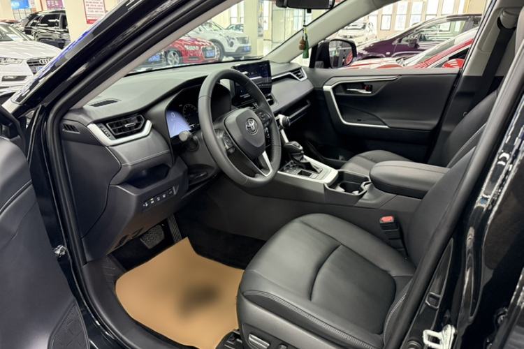 Used Toyota RAV4 2023 Dual-Engine 2.5L E-CVT Two-Wheel Drive Elite Plus Edition Interior 11