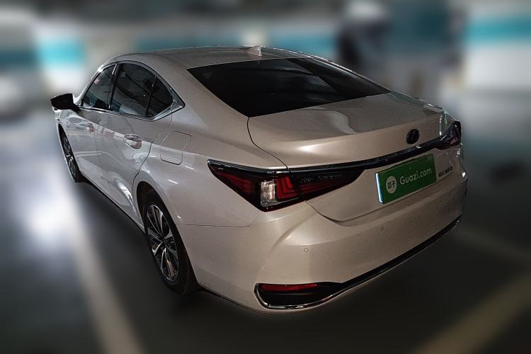 Used Lexus ES 2022 200 Excellence Edition
