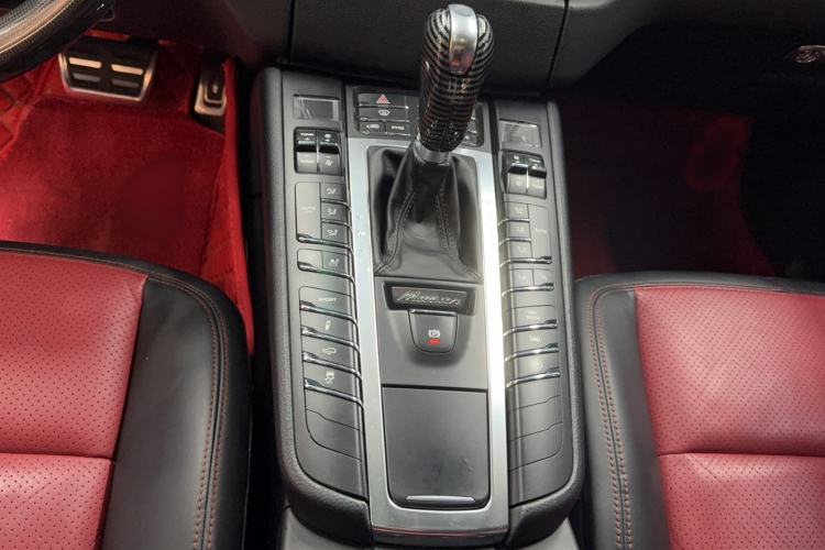 Used Porsche Macan 2017 Macan S 3.0T Audio And AC Panel