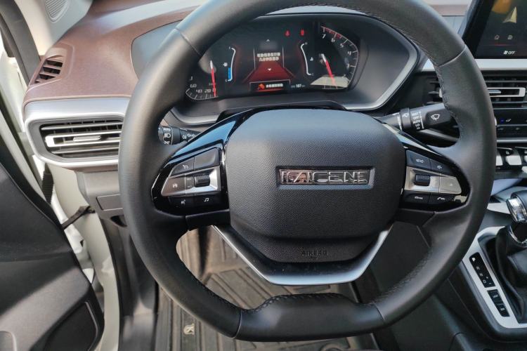 Used CHANGAN KAICHENG F70 2022 2.4T Gasoline Automatic 4x4 Overland Edition Standard Wheelbase 4K22D4T Steering Wheel