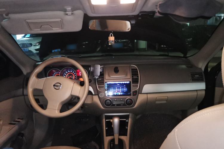 Used Nissan Sylphy 2012 Classic 1.6XE Automatic Comfort Edition Center Console