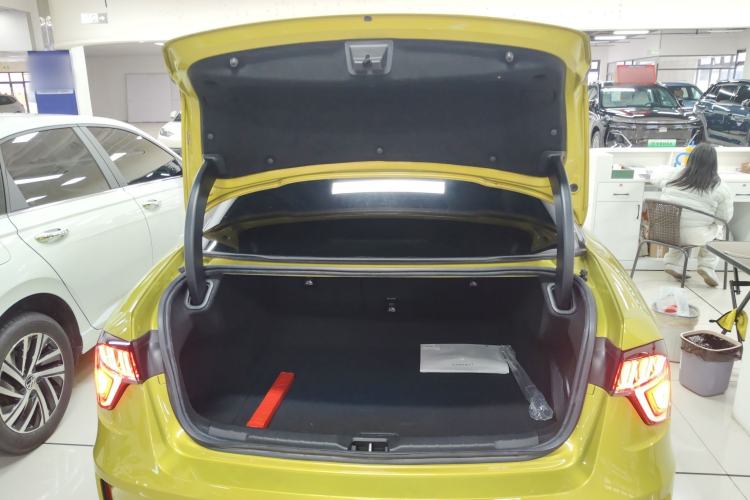 Used Lynk & Co 03 2021 03+ 2.0TD Automatic Wind-Chasing Edition
