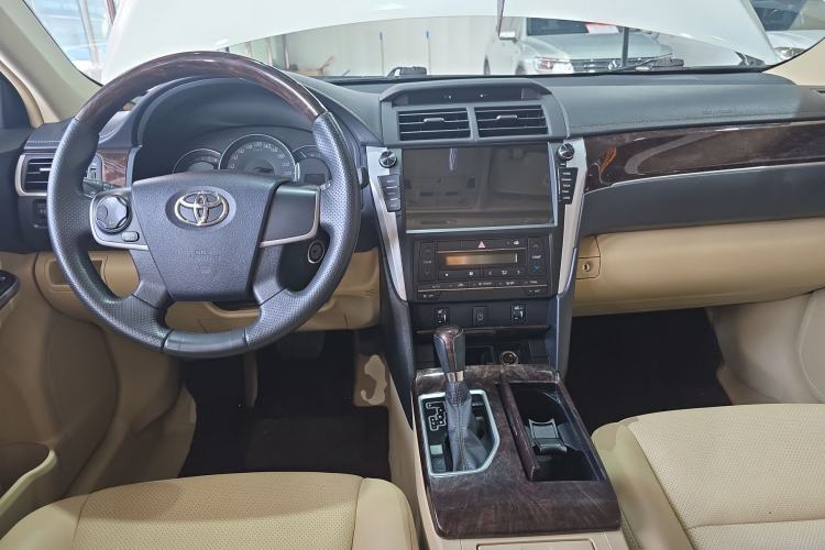 Used Toyota Camry 2016 2.0G 10th Anniversary Leading Edition