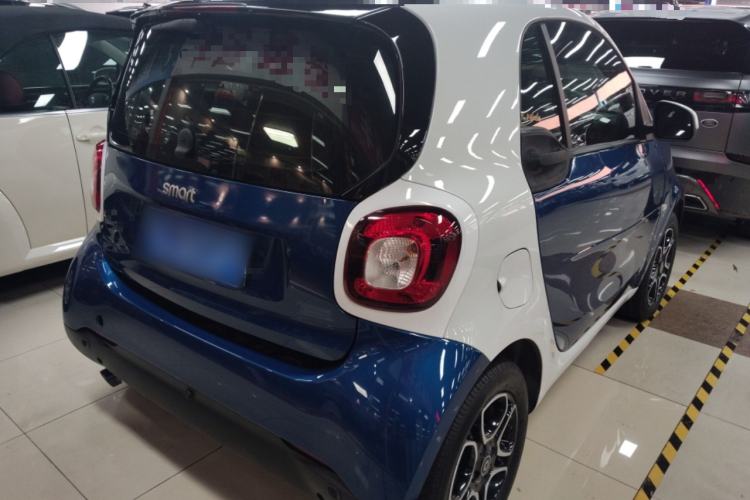 Used smart fortwo 2019 0.9T 66kW Hardtop Engine Version China VI Emission Standard
