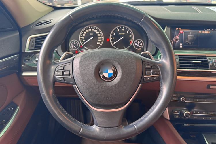 Used BMW 5 Series GT 2015 535i Leading Model