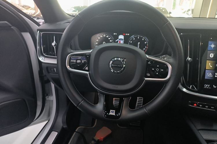 Used Volvo V60 2020 T5 Zhiyuan Sport Edition
