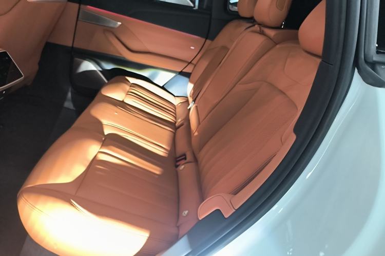 Used ONVO L60 2024 60 kWh Rear-Drive Version