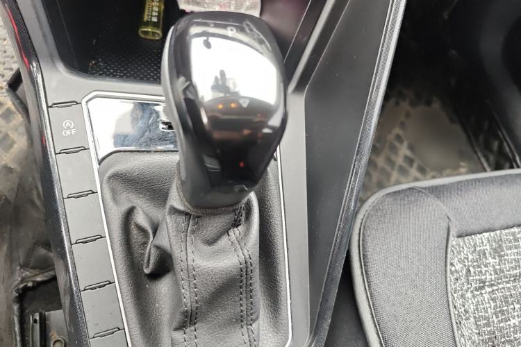 Used Volkswagen Lavida 2023 New Rui 1.5L Automatic New Yi Edition